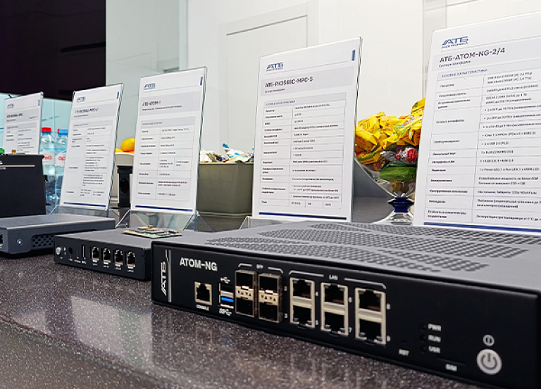 Symmetron и «АТБ Электроника» заложили основу для новых совместных проектов